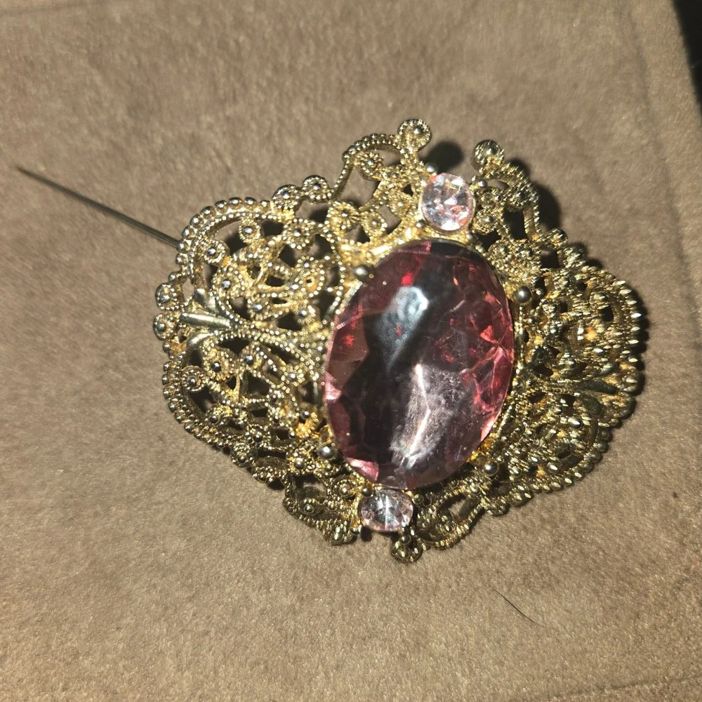 Vintage Czech Gold Tone Filigree Faux‎ Amethyst Brooch / Pendant Victorian Style